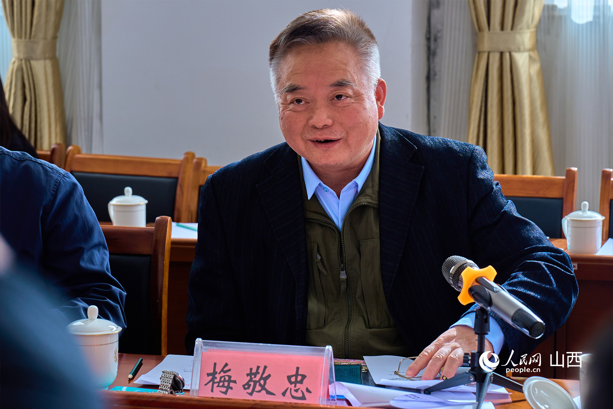 中央黨校（國(guó)家行政學(xué)院）文史教研部原副主任、教授梅敬忠。人民網(wǎng) 張超寧攝