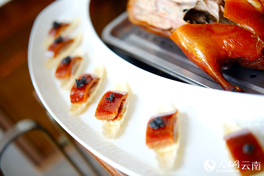 半江漁火。莊志斌攝