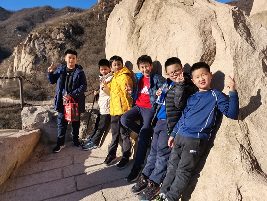 登山隊(duì)員供圖。