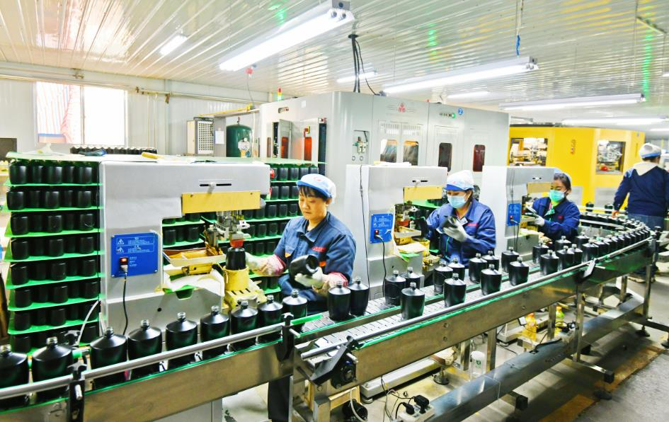 觀宇玻璃制品生產(chǎn)車間。圖片由汾陽市對外交流服務(wù)中心提供